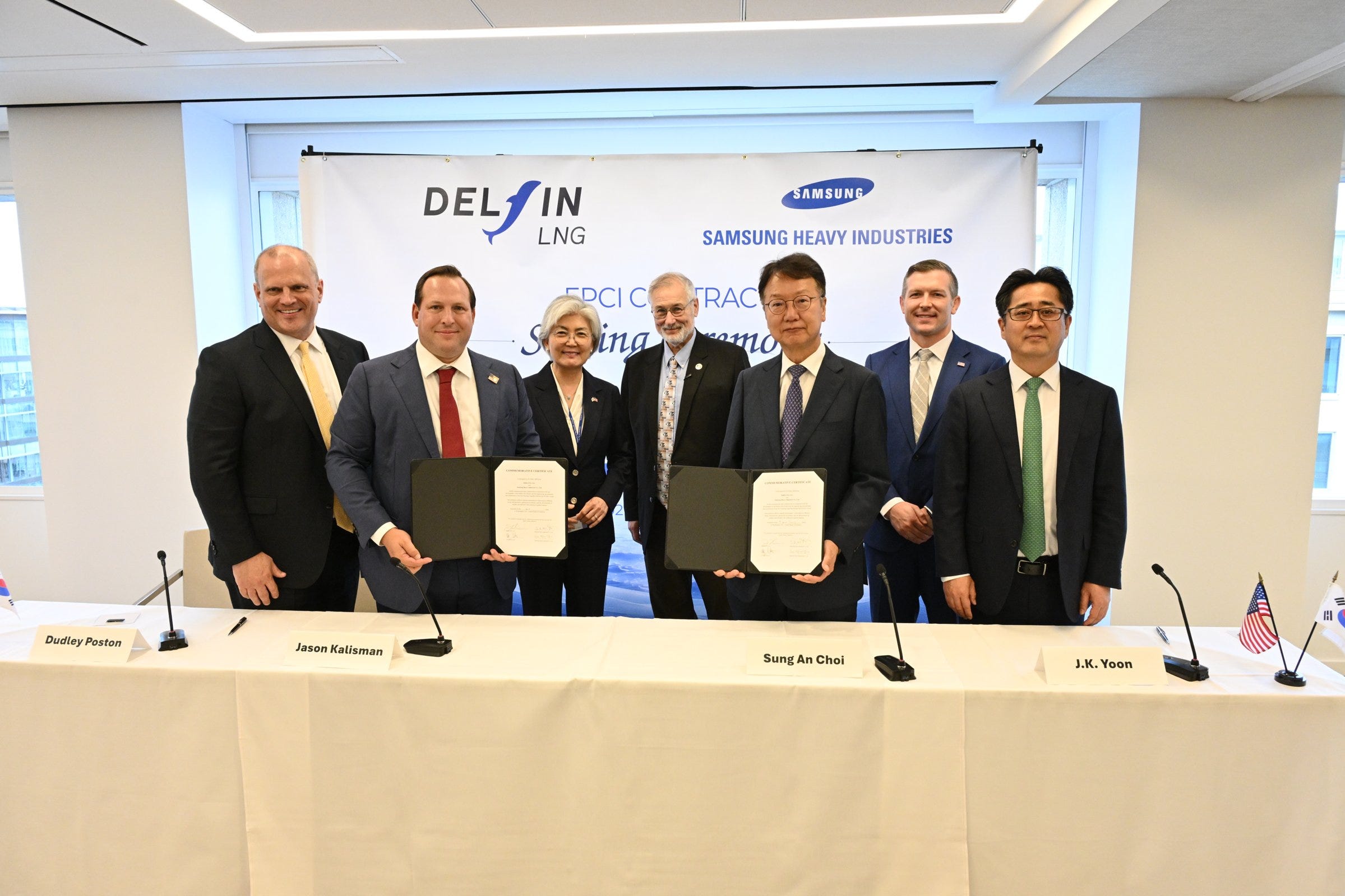 Samsung построит новые плавучие заводы СПГ для США